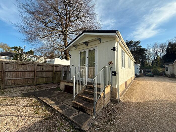 1 Bedroom Park Home For Sale In Oaklands Park, Crossways, Dorchester, DT2