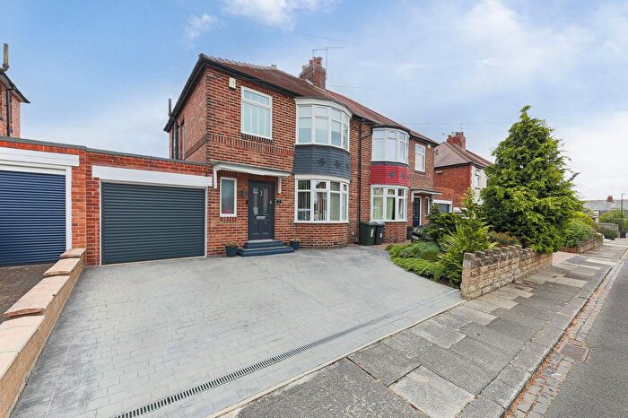 3 Bedroom Semi-Detached House For Sale In Elmcroft Road, Newcastle Upon Tyne, NE12