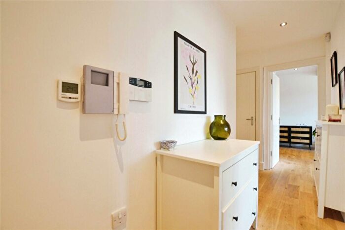 1 Bedroom Apartment For Sale In Wentworth House, Pyrford Road, West Byfleet, Surrey, KT14