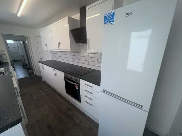 1 Bedroom Flat To Rent In Metchley Lane, Birmingham, B17