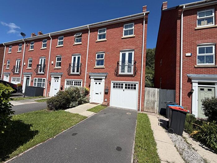 4 Bedroom Town House To Rent In Millfield, Neston, CH64