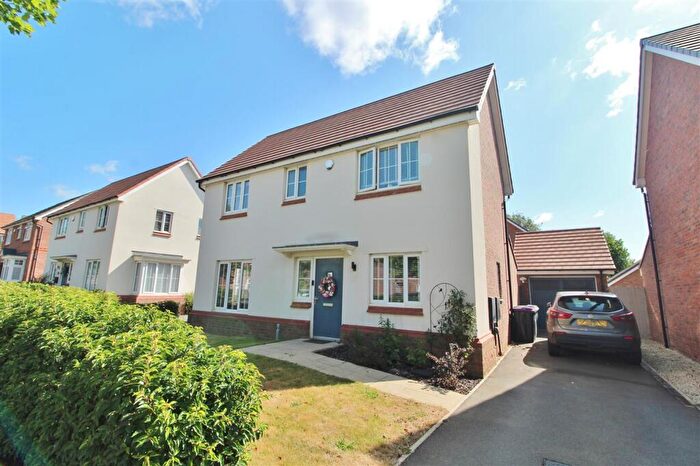 4 Bedroom Detached House For Sale In Queen Eleanor Avenue, Grantham, NG31