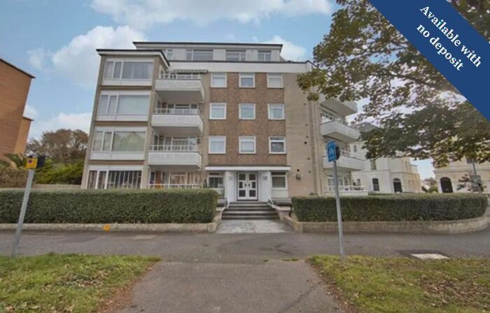 3 Bedroom Flat To Rent In Earls Avenue, Folkestone, CT20