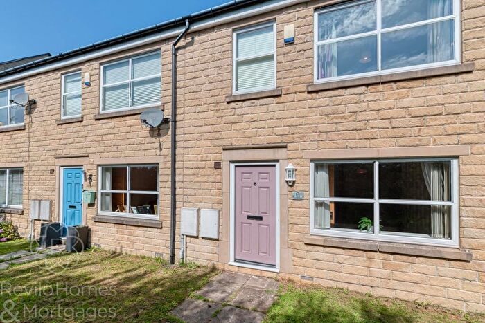 3 Bedroom Terraced House For Sale In Kandel Place, Whitworth, OL12