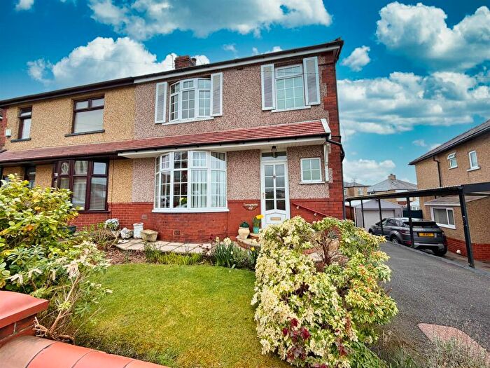 4 Bedroom Semi-Detached House For Sale In Sunnyhurst Lane, Darwen, BB3