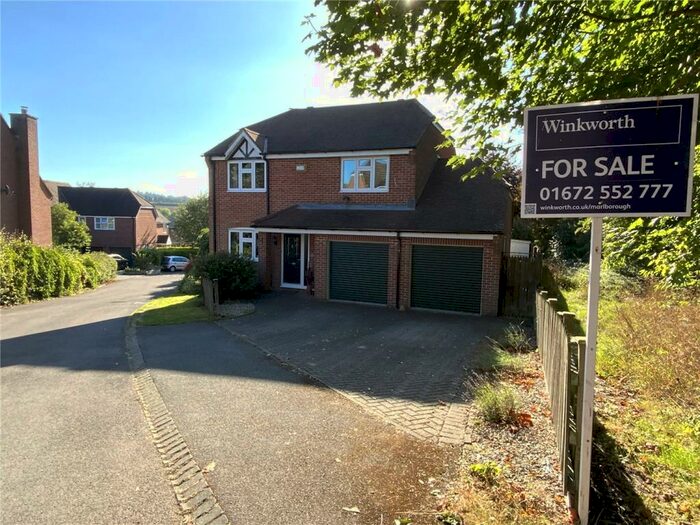 4 Bedroom Detached House For Sale In The Thorns, Marlborough, Wiltshire, SN8
