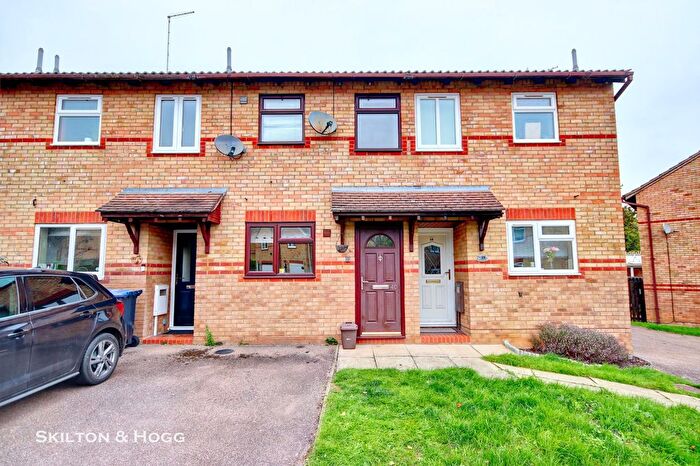 2 Bedroom Terraced House For Sale In Sherwood Drive, Daventry, NN11