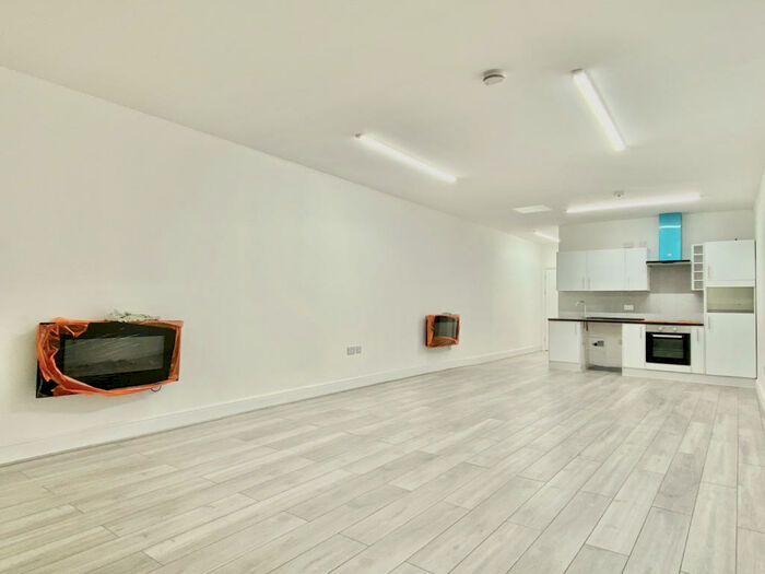 Studio To Rent In A Chipstead Valley Road, CR5