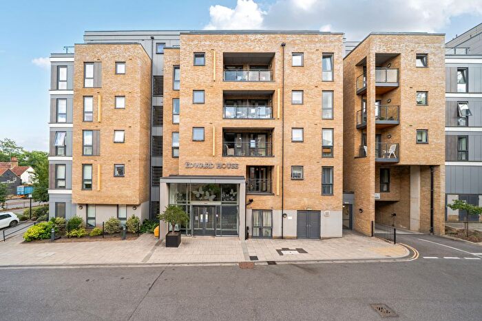 1 Bedroom Flat For Sale In Pegs Lane, Hertford, SG13