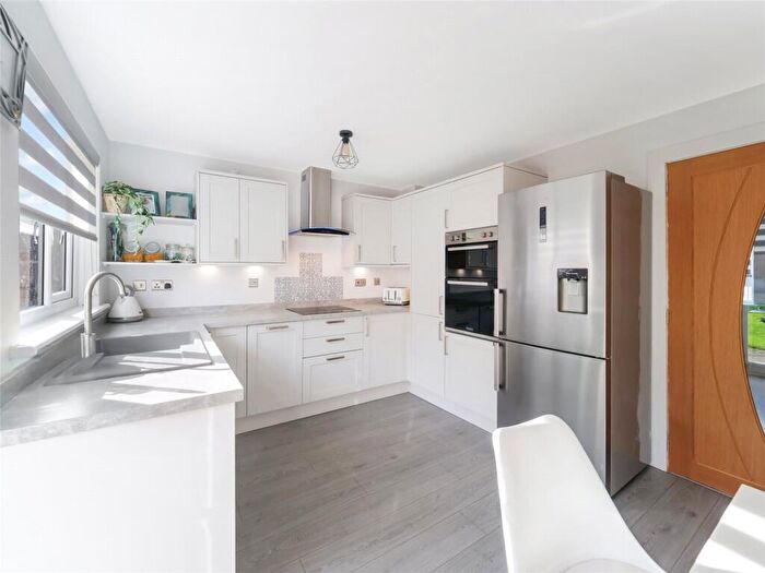 2 Bedroom Semi-Detached House For Sale In Rhindmuir Drive, Swinton, Glasgow, G69