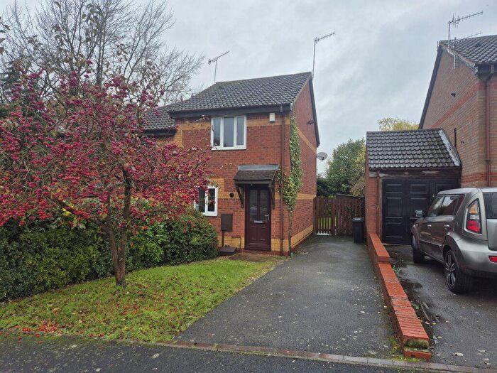 2 Bedroom Semi-Detached House To Rent In Harrop Way, Wollaston, DY8