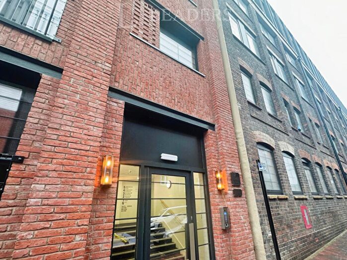 2 Bedroom Apartment To Rent In Lockside Apartments, Scotland Street, B1