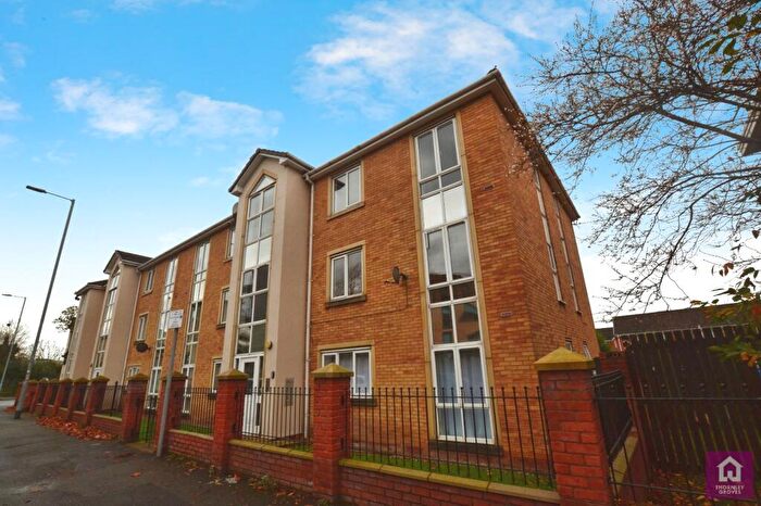 2 Bedroom Flat For Sale In Old Birley Street, Manchester City Centre, Hulme, M15