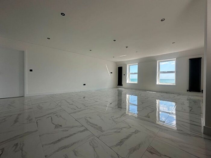 3 Bedroom Flat To Rent In Sandgate Esplanade, Sandgate, CT20