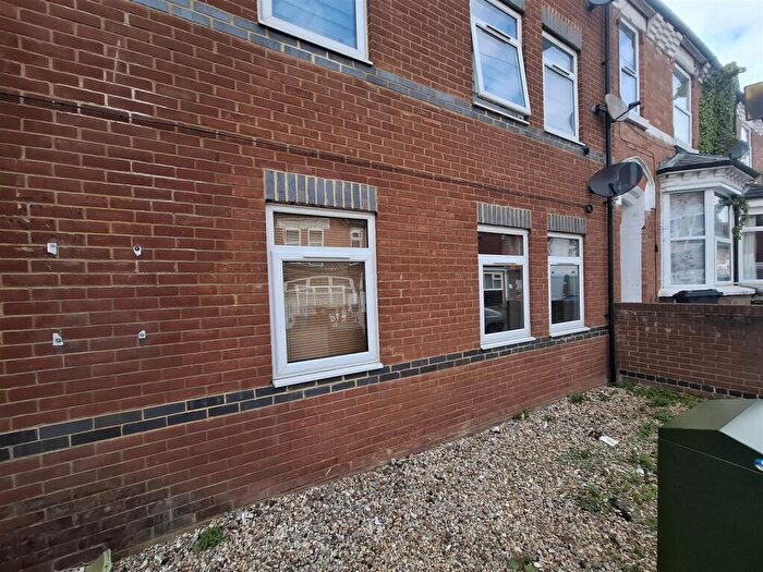 2 Bedroom Flat To Rent In Wellington Street, Kettering, NN16