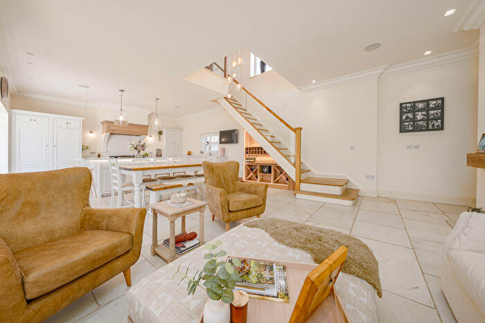 2 Bedroom Detached Villa To Rent In Golf Open - Grosvenor Road, Birkdale Luxury Two-Bedroom Residence | Exclusive Setting | Prime Location, PR8