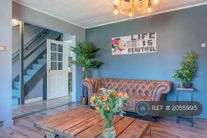 4 Bedroom Terraced House To Rent In Shenton Close, Swindon, SN3