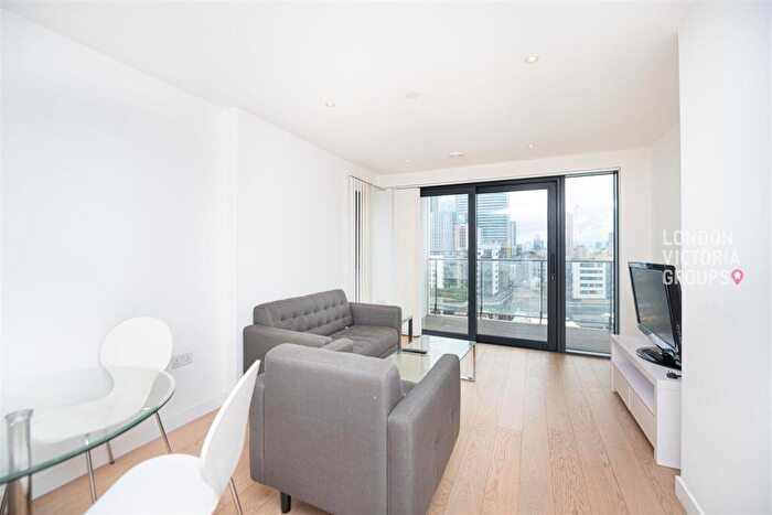 1 Bedroom Apartment To Rent In Horizons Tower, Yabsley Street, London, E14