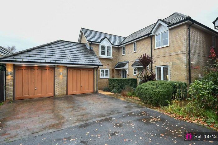3 Bedroom Semi-Detached House To Rent In Forest Edge, New Milton, BH25