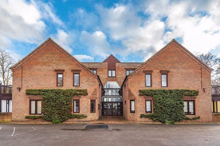 2 Bedroom Retirement Property For Sale In Bearwater, Hungerford, RG17