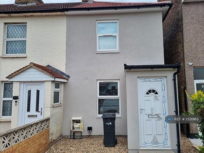 2 Bedroom Semi-Detached House To Rent In Hertford Road, Enfield, EN3