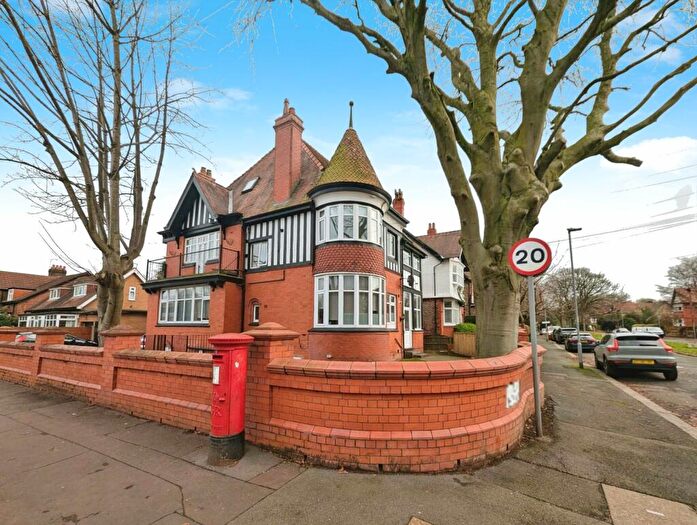 2 Bedroom Apartment To Rent In Old Broadway, Manchester, Greater Manchester, M20