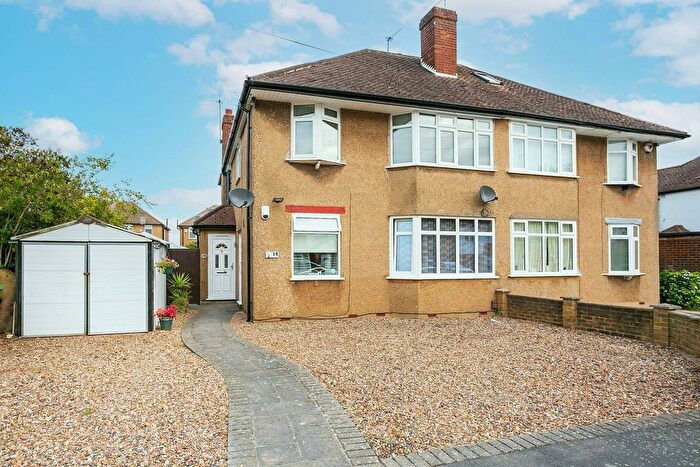 2 Bedroom Flat To Rent In Watford, Watford, WD25