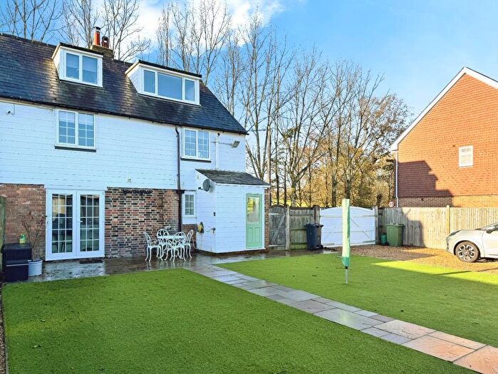4 Bedroom End Of Terrace House For Sale In Smallhythe Road, Tenterden, TN30