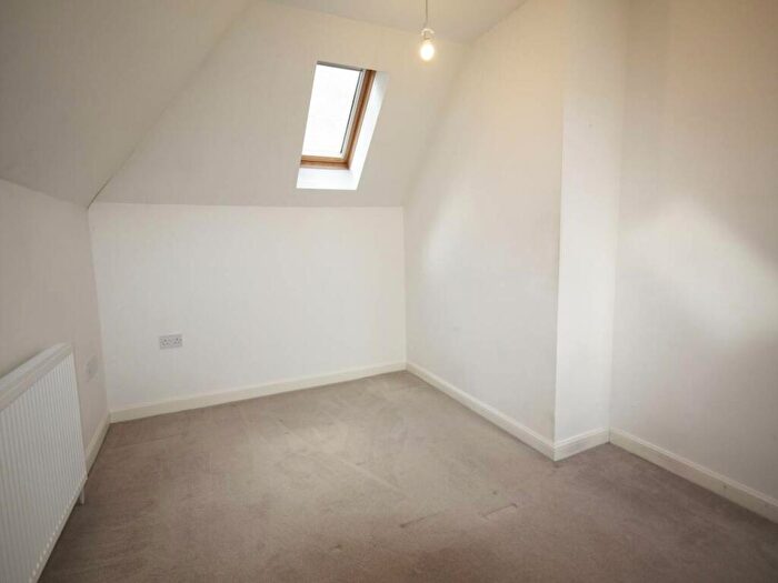 1 Bedroom Flat To Rent In Kirk Loan, Corstorphine, Edinburgh, EH12