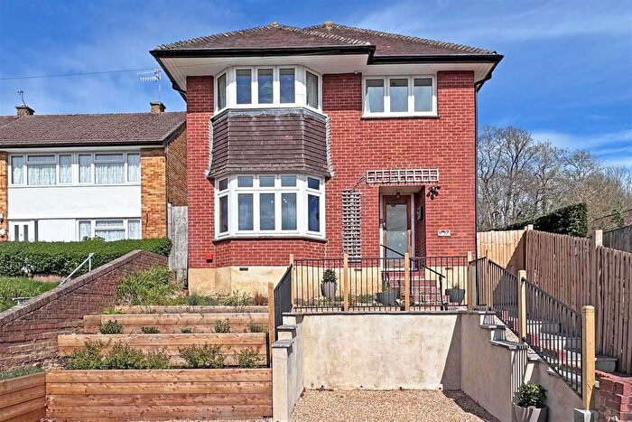 4 Bedroom Detached House For Sale In Brambletye Park Road, Redhill, RH1