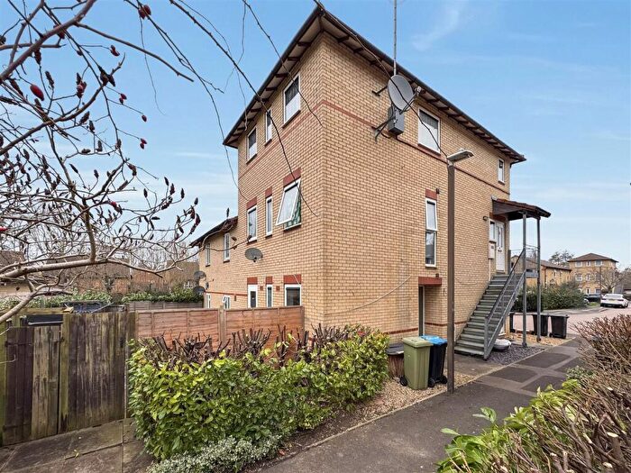 2 Bedroom Apartment For Sale In Banktop Place, Emerson Valley, Milton Keynes, MK4