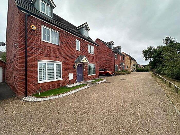 5 Bedroom Property To Rent In Mayfly Road, Northampton, NN4
