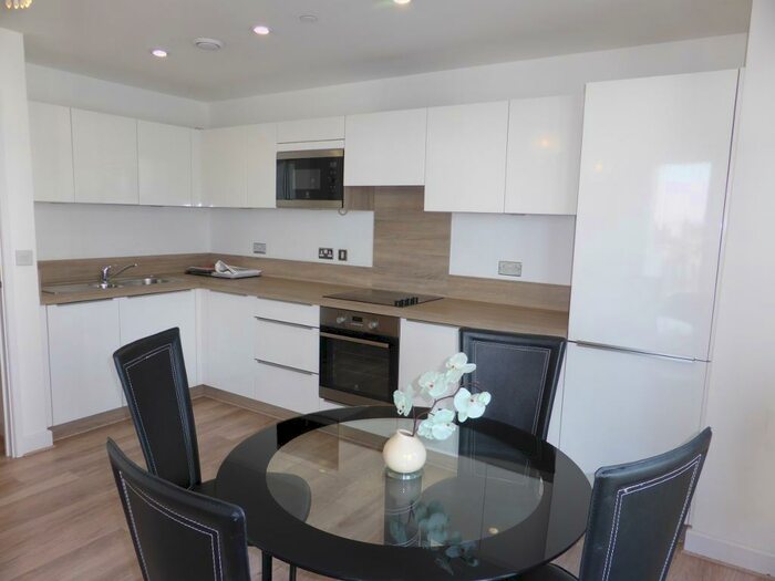 2 Bedroom Flat To Rent In Sienna Tower, Cornmill Lane, Lewisham, London, SE13