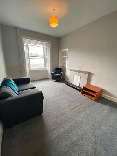 3 Bedroom Flat To Rent In Grindlay Street, Edinburgh, EH3