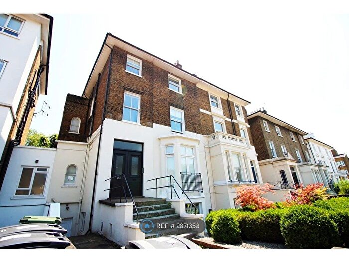 4 Bedroom Flat To Rent In Camden Road, London, NW1