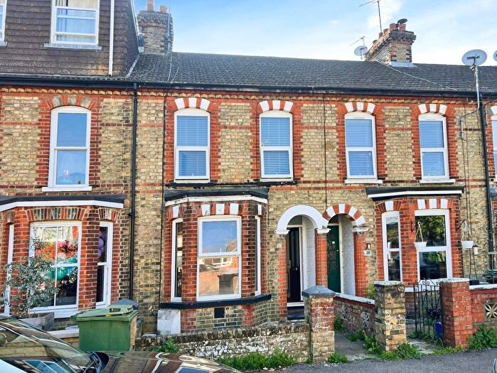 3 Bedroom Terraced House For Sale In Gladstone Road, Willesborough, TN24