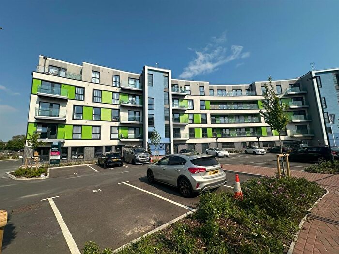 1 Bedroom Flat For Sale In Harbour Crescent, Portishead, BS20