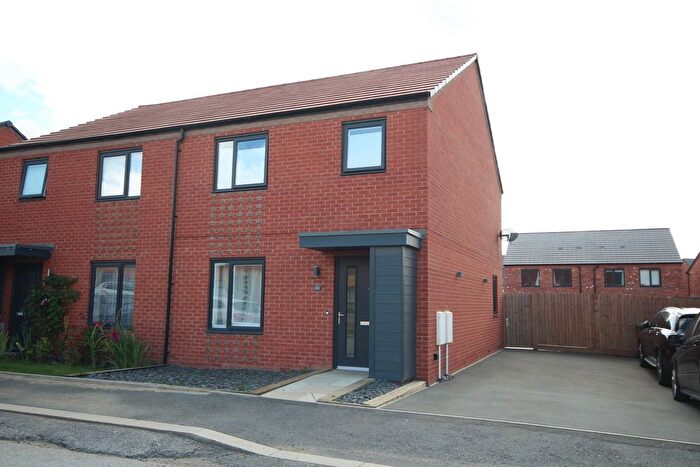 3 Bedroom Semi-Detached House To Rent In Fitzhugh Rise, Wellingborough, NN8