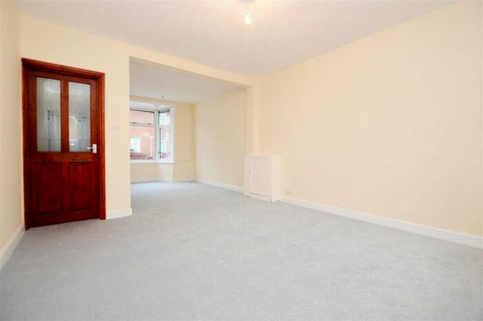 3 Bedroom Terraced House For Sale In Cardiff Road, Reading, RG1