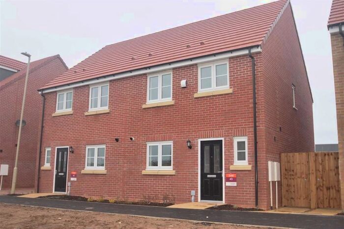 3 Bedroom Semi-Detached House To Rent In The Boulevard, Scarborough, North Yorkshire YO11