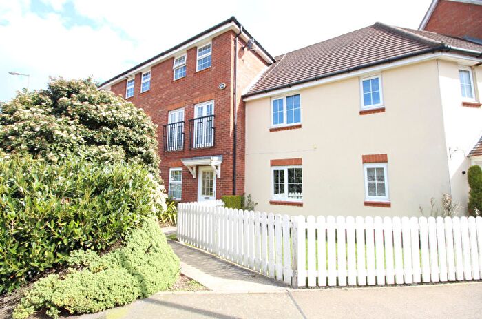 4 Bedroom Town House To Rent In Mendip Way, Stevenage, SG1
