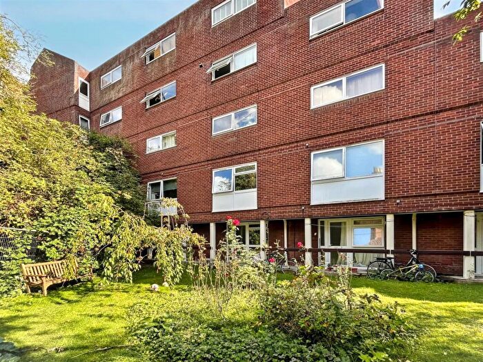 1 Bedroom Flat For Sale In Waggon & Horses Lane, Norwich, NR3