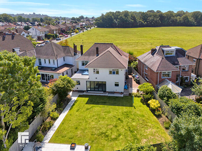 5 Bedroom Detached House For Sale In King George V Drive North, Cardiff, CF14