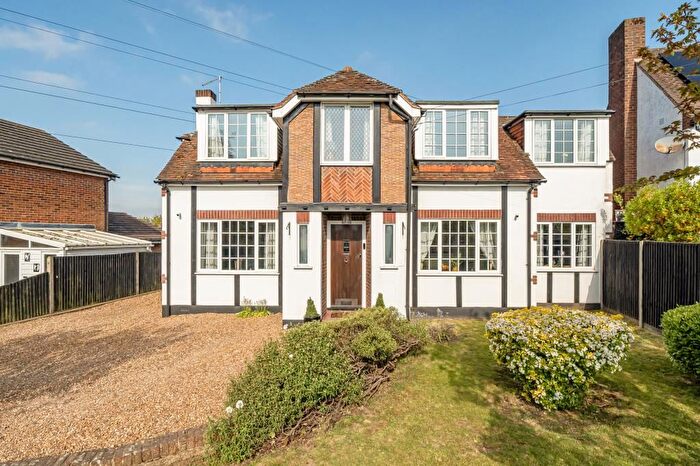 4 Bedroom Detached House For Sale In Earley, Berkshire, RG6