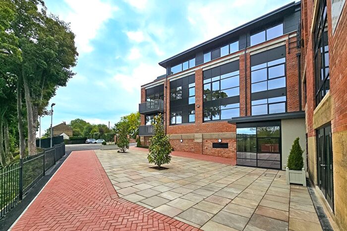 3 Bedroom Flat For Sale In Pool Road, Pool In Wharfedale, LS21