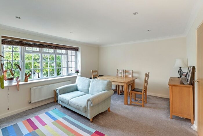 2 Bedroom Flat For Sale In Brompton Court, Tweedy Road, Bromley, BR1