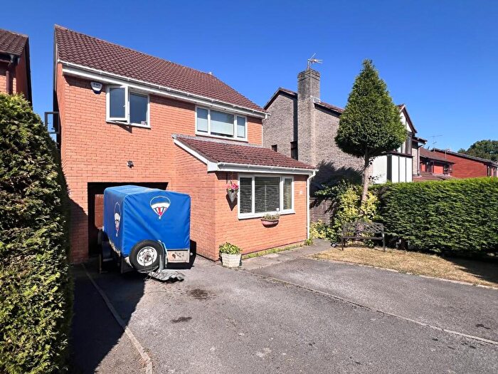 4 Bedroom Detached House For Sale In St. Austell Close, Nailsea, North Somerset, BS48