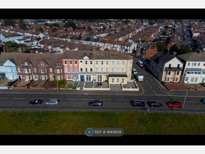 2 Bedroom Flat To Rent In Marine Parade, Harwich, CO12