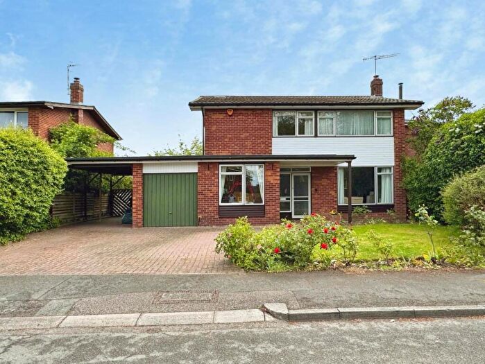4 Bedroom Detached House For Sale In Dugard Place, Barford, Warwick, CV35