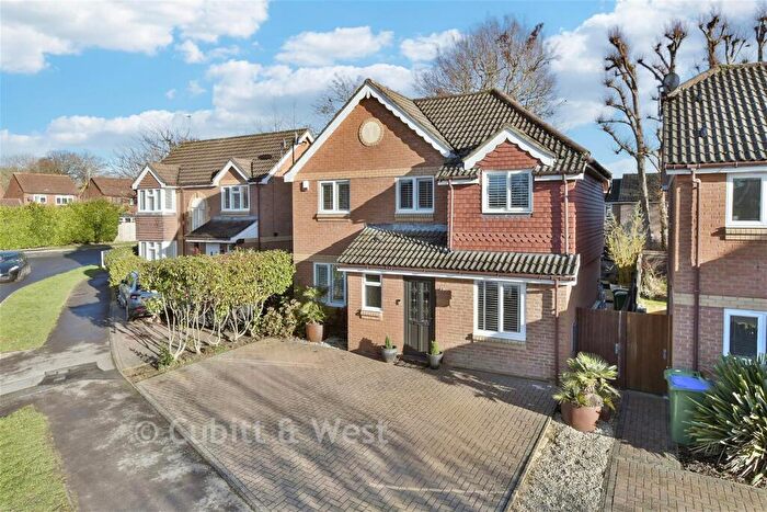 4 Bedroom Detached House For Sale In Cedar Drive, Southwater, Horsham, West Sussex, RH13